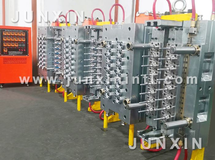 PET preform mould