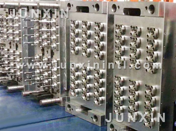 PET preform mould