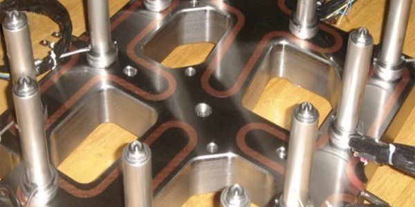 How to design hot runner mould?